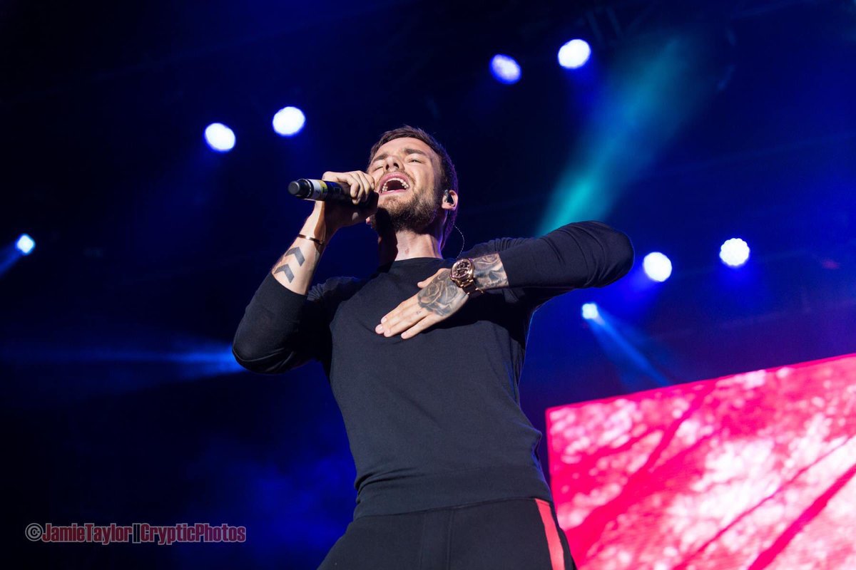 getlowziam's tweet photo. I can literally feel his passion and talent https://t.co/IASdHFIiqq