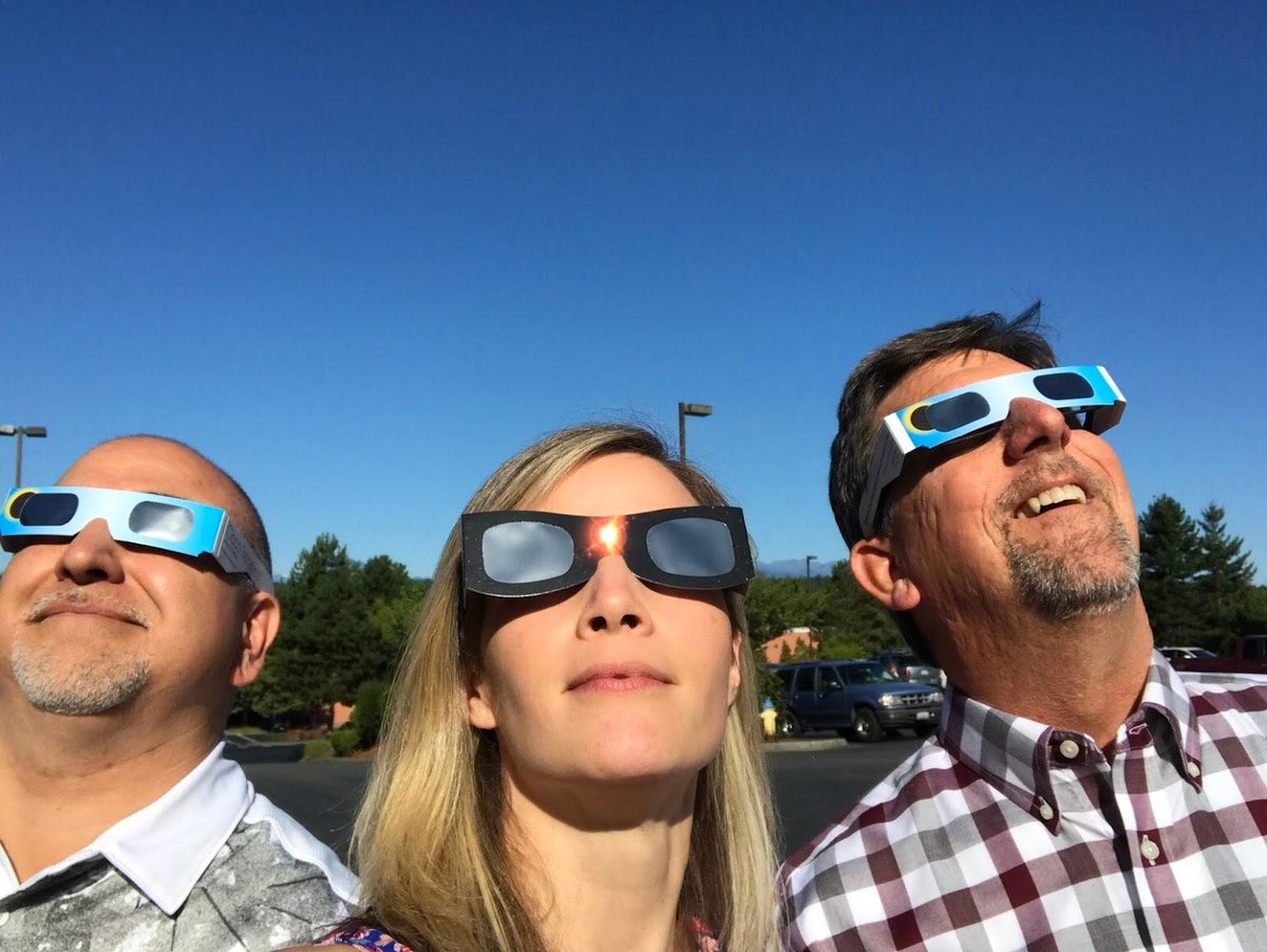 PugetSoundSolar's tweet photo. What Happens to Solar Panels During an Eclipse? https://t.co/pSNdMxDdfq #SolarPanel #SolarEnergy #PugetSoundSolar https://t.co/URdNZ6vn8d