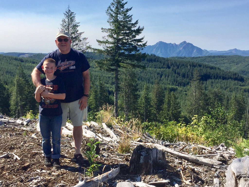 PastorBobMoss's tweet photo. Enjoying time with my son and grandson in Oregon today. #backroadAdventure https://t.co/DKHyFB9nE5