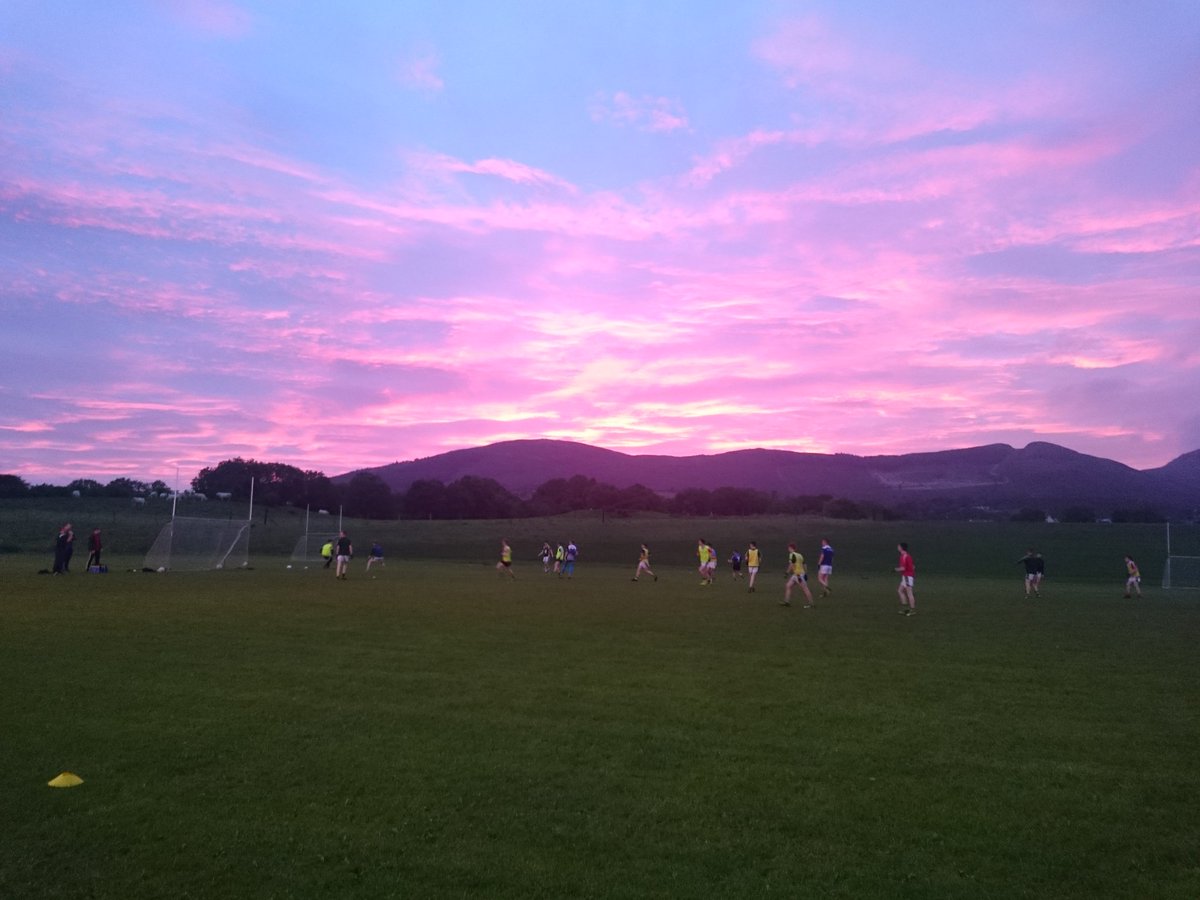 seamusgregory's tweet photo. #Thehardworkneverstops
Cooley u16 &amp; Minors training tonight @cooleykickhams @louthgaa @officialgaa #NeverGiveUp https://t.co/z8taYus63U