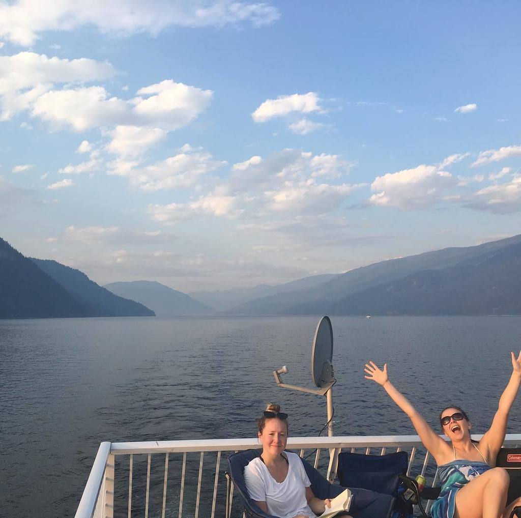 Boats N' Friends #castleelectric #houseboating #shuswap #companyretreat #lakes #explorebc ift.tt/2wATbuF