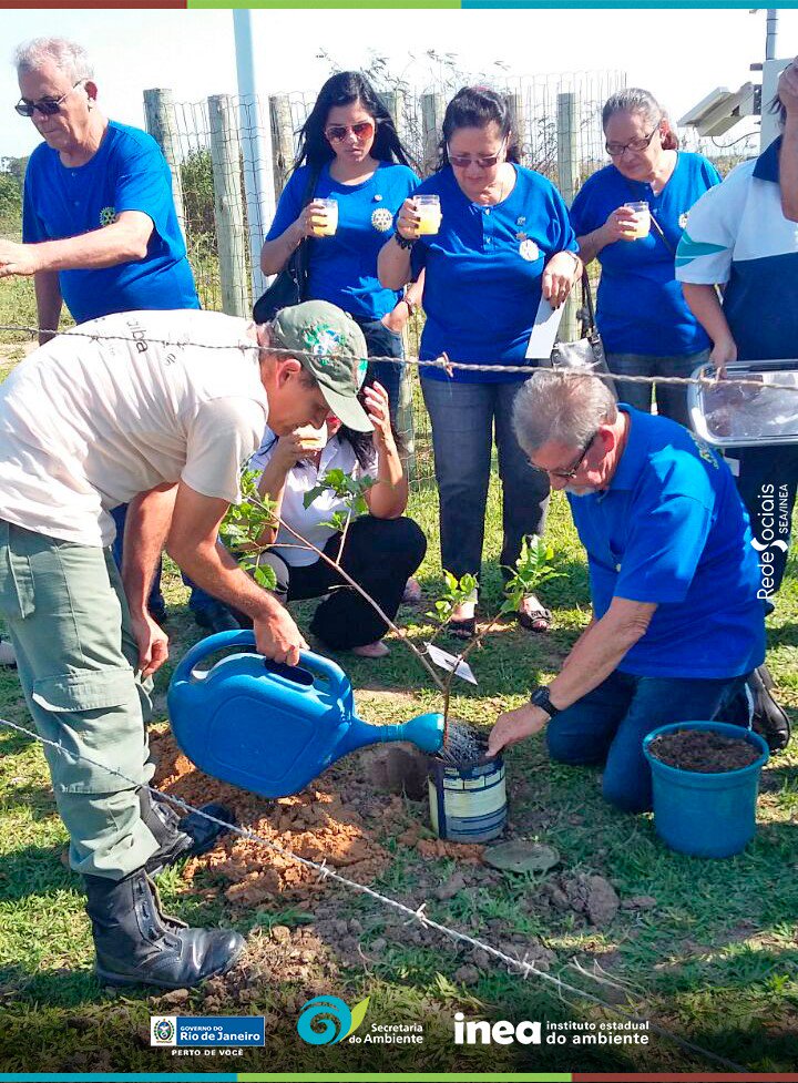 ambienterj's tweet photo. 🌳💚 A nossa #EEEG recebeu a visita dos Rotarianos de São Francisco de Itabapoana! Eles plantaram um exemplar arbóreo nativo. https://t.co/Gf0FUuoCo2