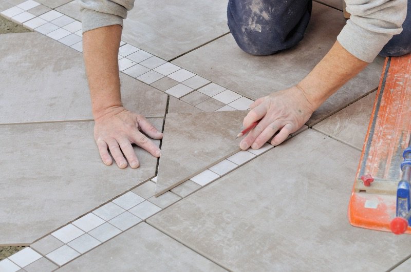HomeCS1's tweet image. Voici les #erreurs à ne pas commettre lors de la #pose d'un #carrelage.  bit.ly/2w2AHTa