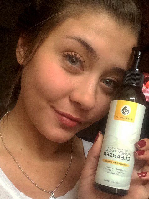 Coconut Milk &amp; Honey Face Cleanser should be on your back to school #beautylist @FrancescaPatterson 💛 bit.ly/2gbNsaG #facecleanser
