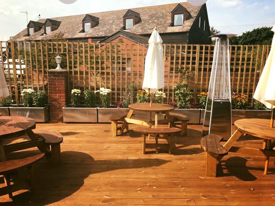 We want summer to come back so we can enjoy our beautiful terrace! #summercomeback
