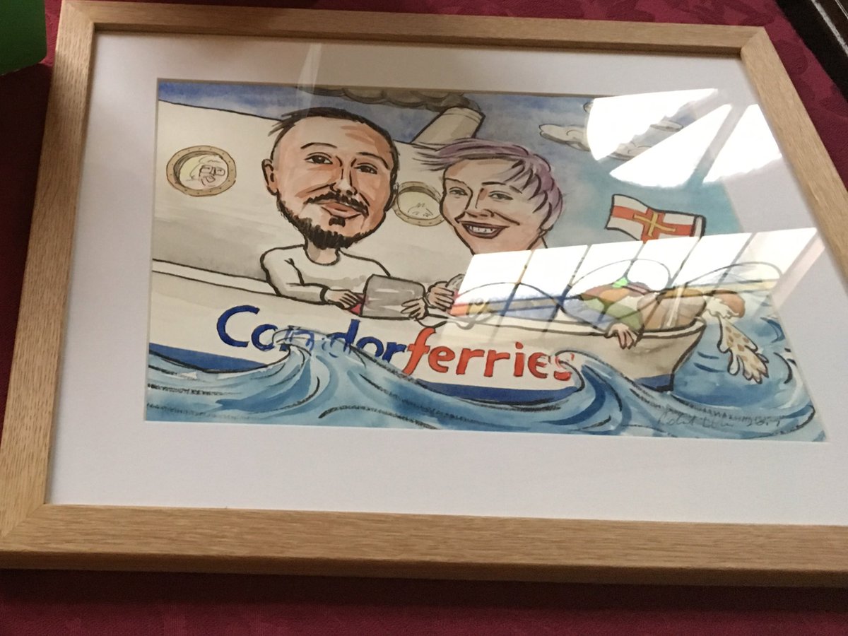 oddcasttweets's tweet photo. Look what those crazy cats @oddsockstweets had made for both @harrisongavin &amp; @LPPtheatreCo for hosting the #oddcast all summer. Thank you 😘 https://t.co/EcsQW4K4Rm
