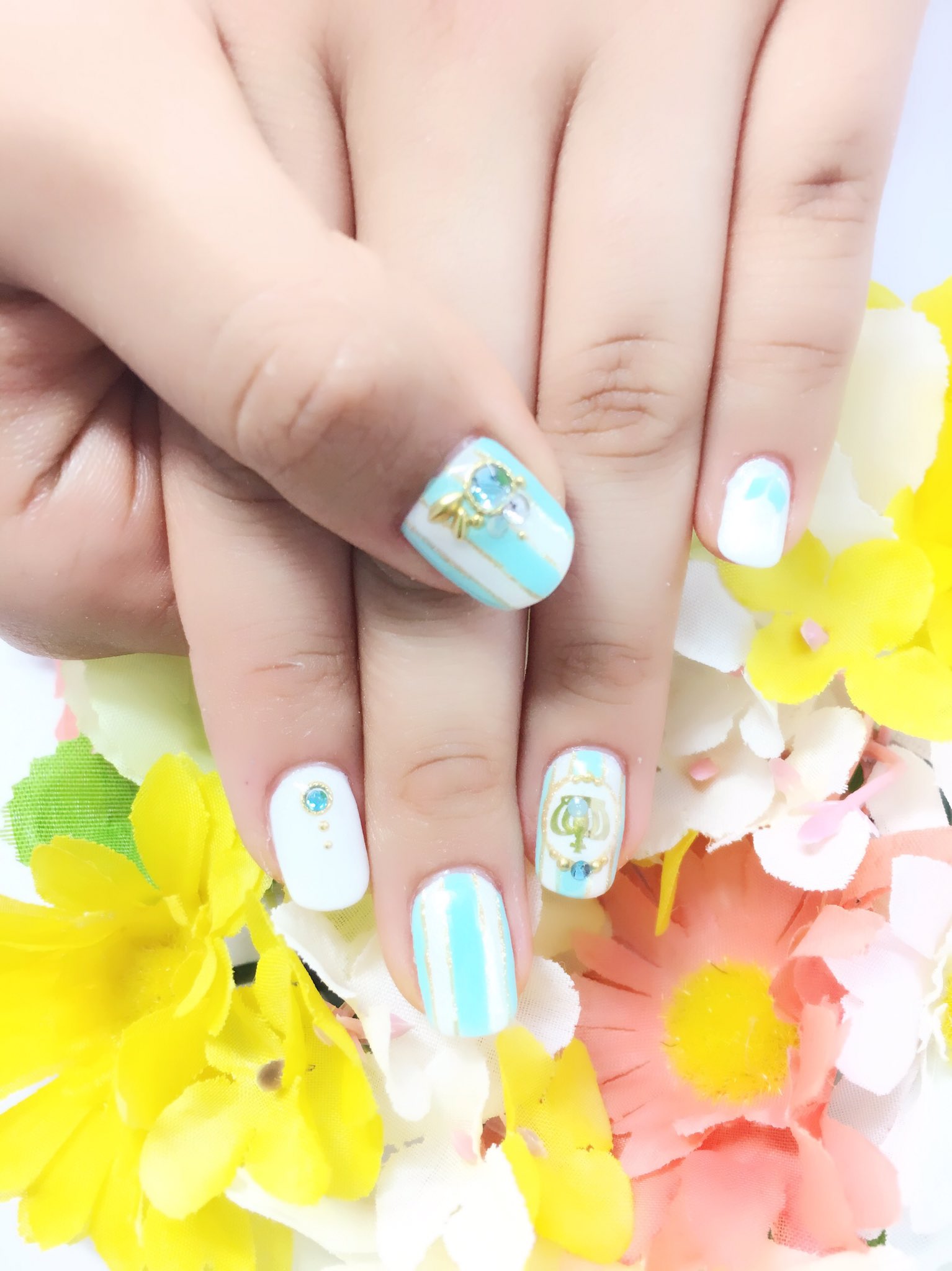 ナイスネイル池袋 キャラクターモチーフネイル ハイキュー 及川徹 青葉城西カラーで爽やかに 王冠と背番号も入れて普段使いのできるデザインに ご来店ありがとうございました T Co Swiucl8jod Twitter