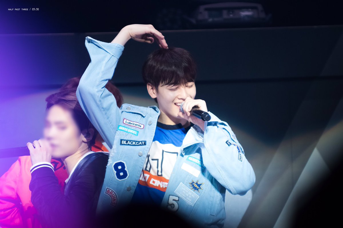 _halfpastthree_'s tweet photo. 170828 The 1st ASTROAD to JAPAN
은우야, 말로 표현할 수 없을 정도로 정말 많이 좋아해💙💙💙
#차은우 #ChaEunwoo #아스트로 #ASTRO #반짝반짝_차은우 @offclASTRO https://t.co/msXkox3BUQ