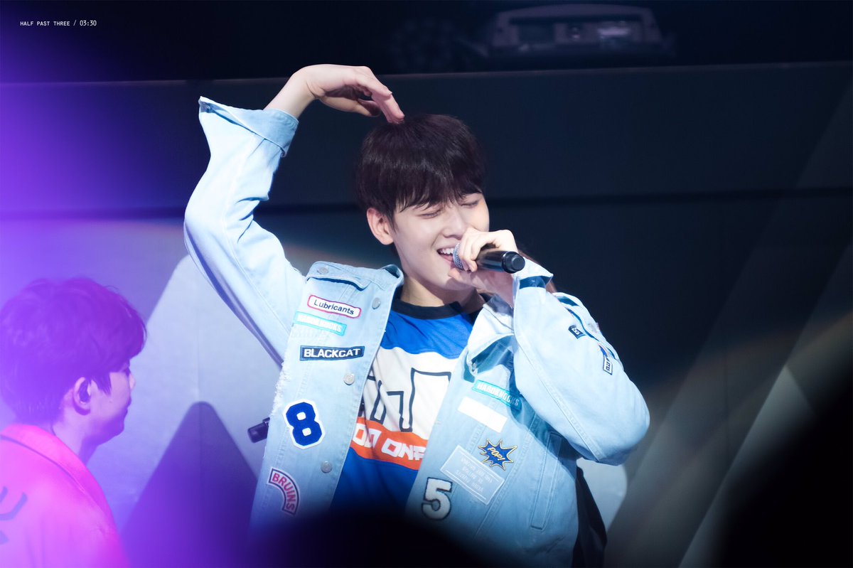 _halfpastthree_'s tweet photo. 170828 The 1st ASTROAD to JAPAN
은우야, 말로 표현할 수 없을 정도로 정말 많이 좋아해💙💙💙
#차은우 #ChaEunwoo #아스트로 #ASTRO #반짝반짝_차은우 @offclASTRO https://t.co/msXkox3BUQ