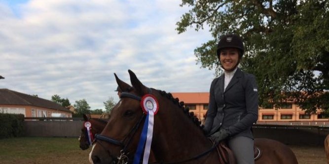 FFEquitation's tweet photo. #GOF2017 Saint-Chély-d'Apcher : Louise Soulis championne de France d'#équitation https://t.co/4Qr5jzpPg8 via @Midilibre https://t.co/HBRTvZ4uwG