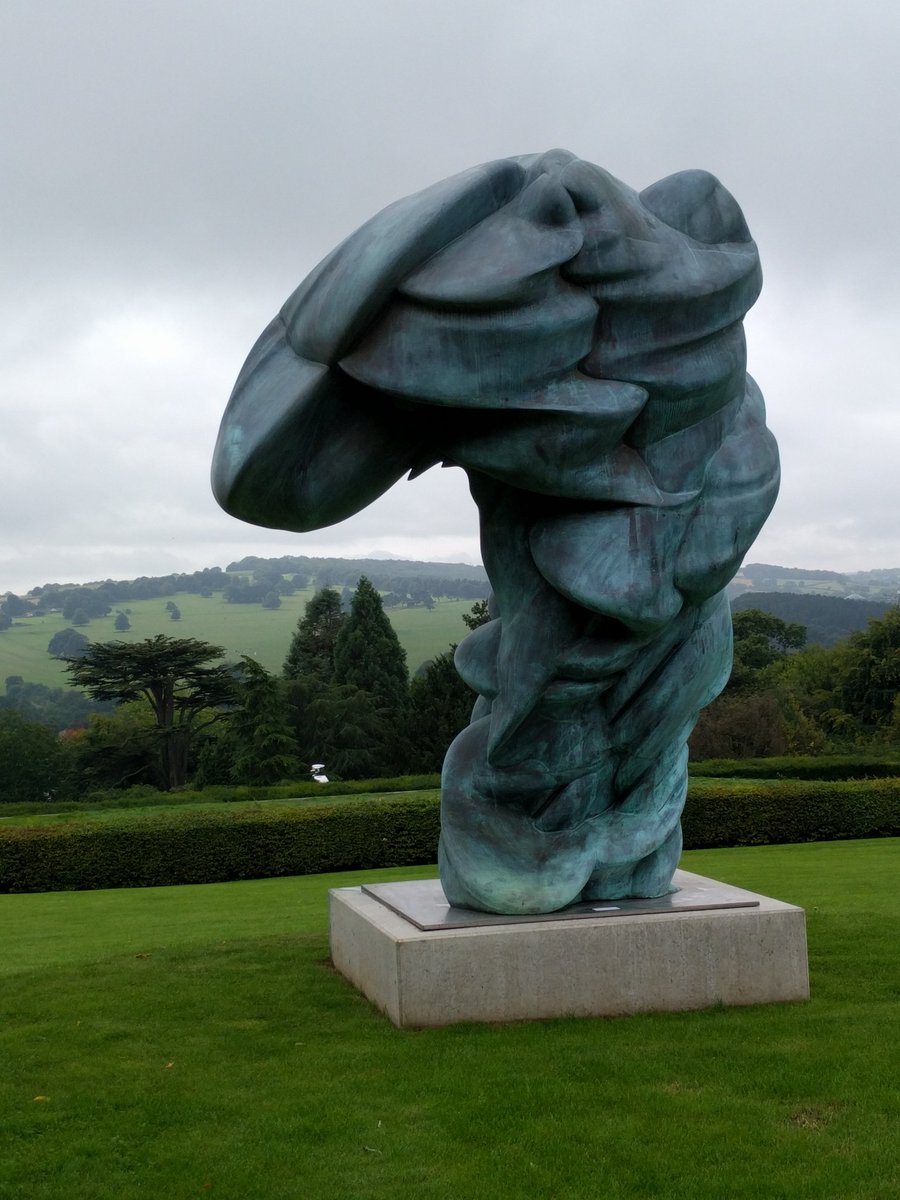 bell86_sarah's tweet photo. More than just a walk in the park! @YSculpture @henrymooresg #Yorkshire #statue #England #goodwalks https://t.co/D1SMTyNtWO