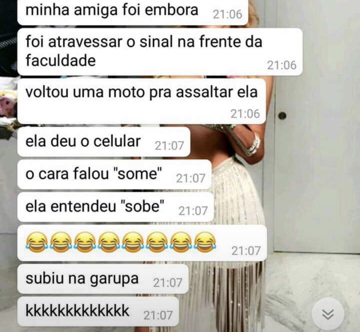 GarotaCiume's tweet photo. assaltada? sim
sem carona? jamais https://t.co/jdCS38nu3E