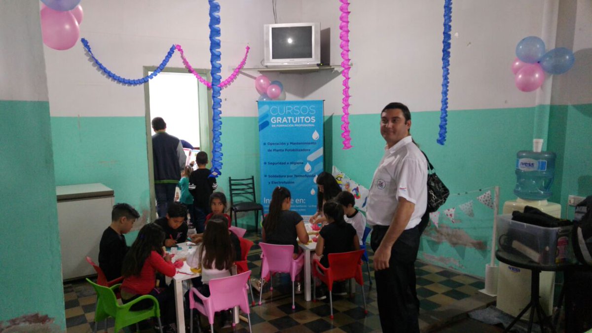 siposlarioja's tweet photo. #HermosaTarde festejando el #DiaDelNiño en el #SiPOS con payaso y juegos.
@IpalarLR  @Aguasrioja @FentosOk  @oscaranavarr  @RubenAntonioGo7 https://t.co/b6pDV4Ed4e