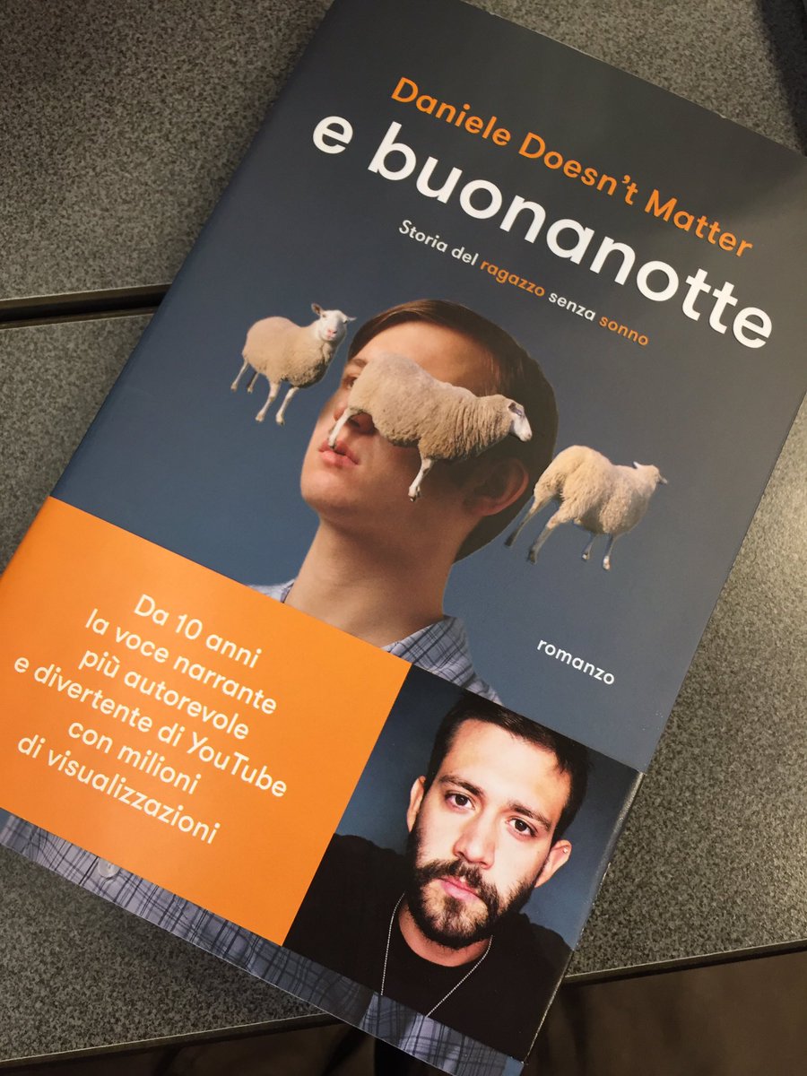 Pottina's tweet photo. Abbiamo trovato in anteprima il primo romanzo di @DoesntMatterPod !!!! Mi viene da piangere! COMPRATELO TUTTI! https://t.co/yLwv6QkwSd