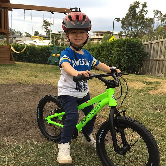 SpawnCycles's tweet photo. Your first pedal bike for a birthday present 👌🏻
Happy Birthday, Mikey 🎂
: @phil_j_j_84
#SpawnCycles #BornToRide #KidsOnBikes #Mtb https://t.co/0gixKfn3gQ