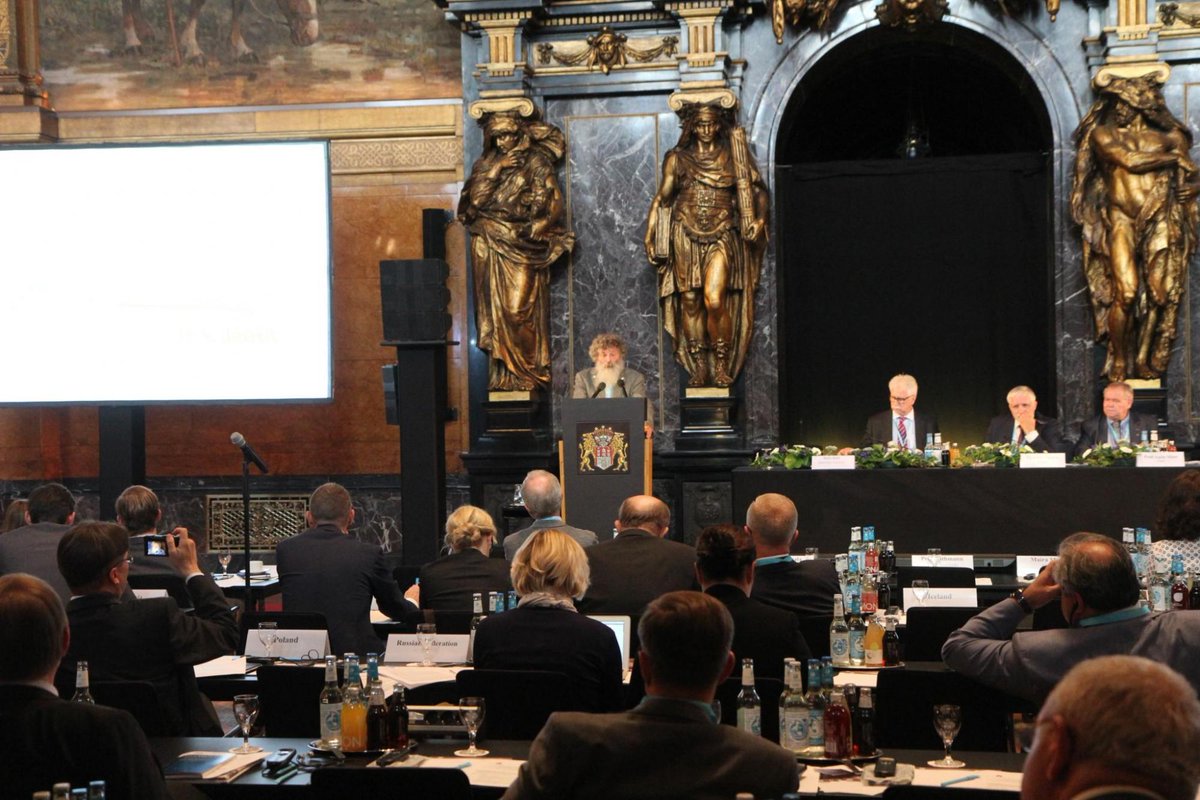 Ostseeforschung's tweet photo. Ulrich #Bathmann at 26th Baltic Sea Parliamentary Conference #BSPC2017 on Evidence-based Environmental Management https://t.co/EQ9UgW7NMd https://t.co/GRr5w4FycM