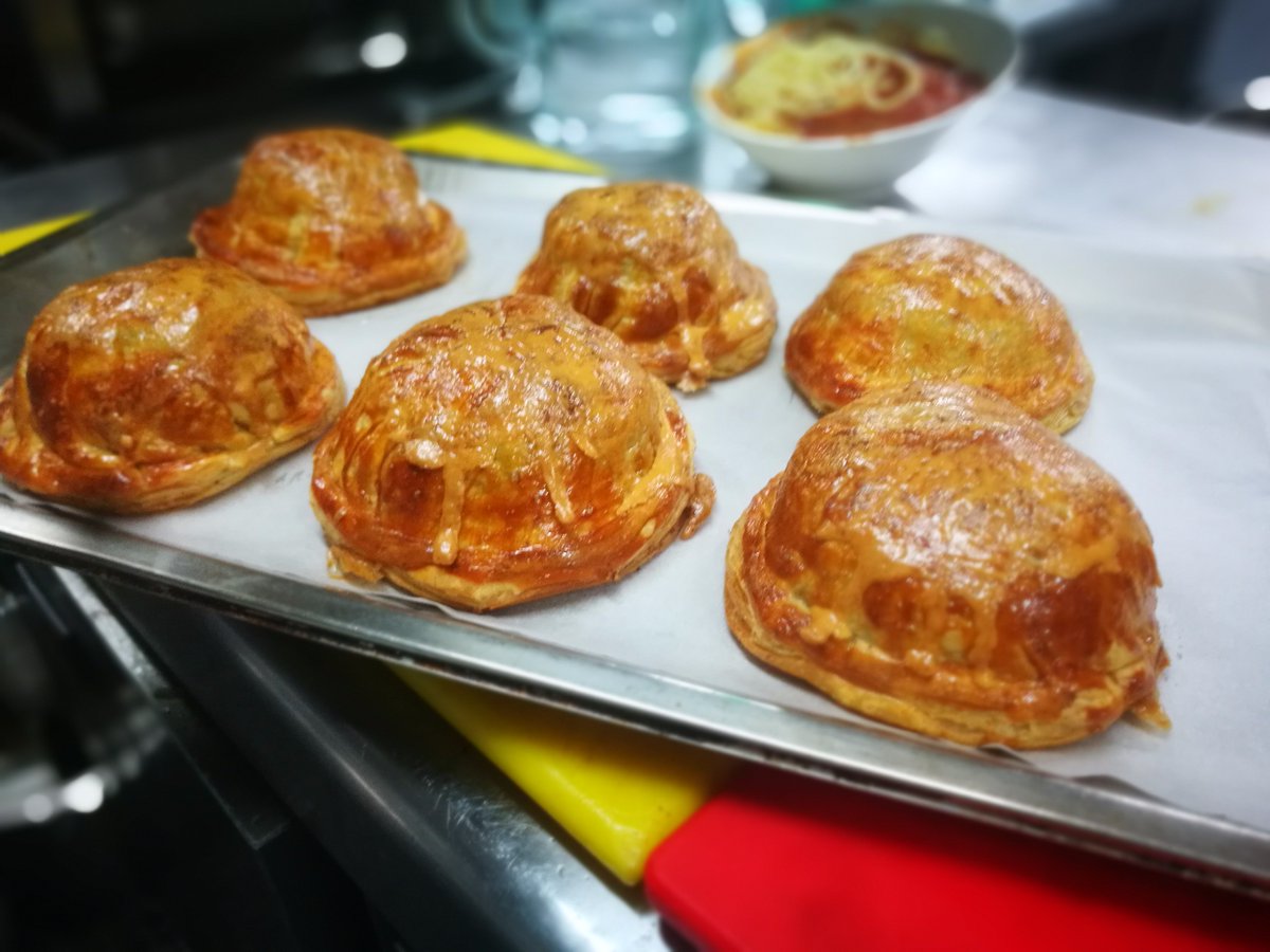 MPWDawsonSt's tweet photo. #BeefWellingtons! #MPWFoodMoments https://t.co/Ee7rRZIUD7