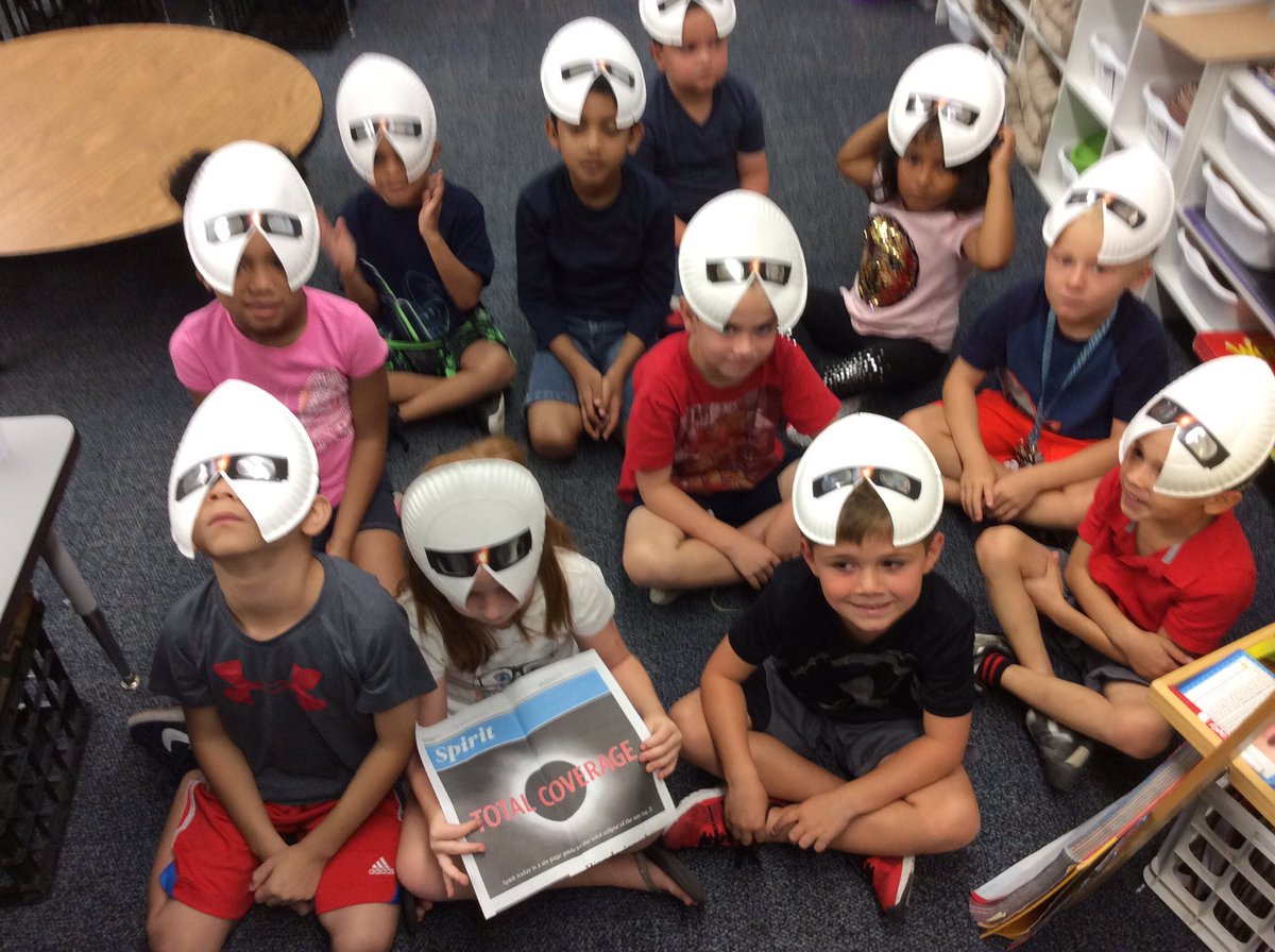 RoxieBrensing's tweet photo. Thank you PTA for keeping us safe during the solar eclipse. #rushtonpta https://t.co/5IrAJfeEOc