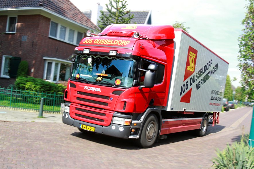 JosDusseldorp's tweet photo. Wij zoeken jongens die van aanpakken weten en beschikbaar zijn in de avonden voor het laden/lossen van vrachtwagens: https://t.co/rgwLvQGraS https://t.co/8FXwqMPn1I