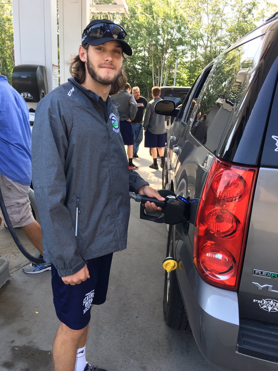AustinRoy4's tweet photo. @taseahawksehl @EHL_Hockey @TACapeCod https://t.co/G8gsBSL1NB