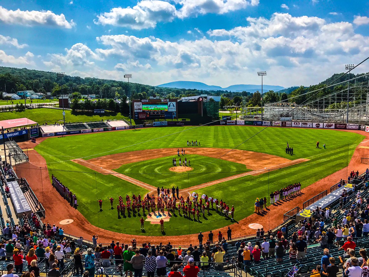 treywilson757's tweet photo. .@SFUbands getting us set for baseball. Curve playing for the division title today.

Tune in with @nbowen2 &amp; myself: https://t.co/TY95E8sajC https://t.co/EAvV7zg0V5