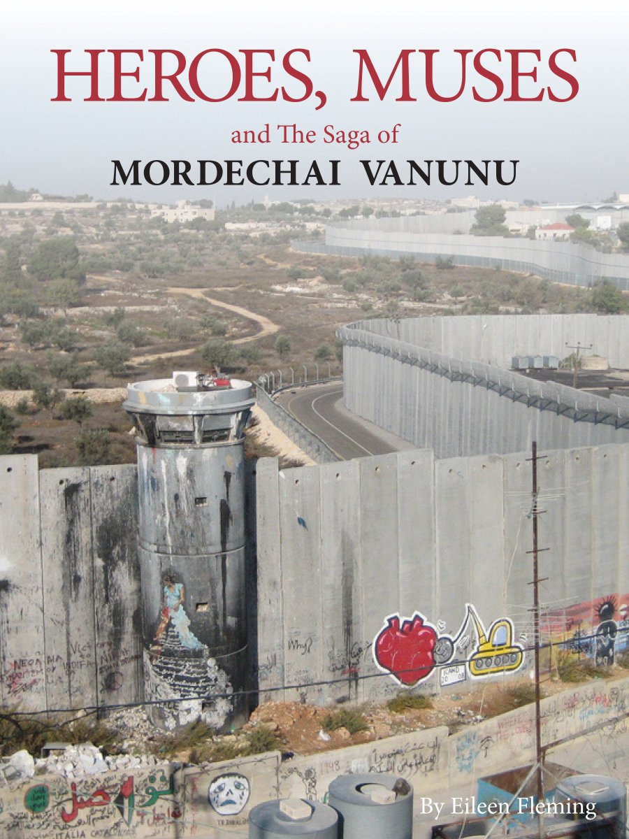 wearewideawake's tweet photo. @haaretzcom @hshezaf @ConanOBrien #ConanWithoutBorders PLZ talk w/#ThisAmerican #ReporterWithoutBorders 8 trips to both sides #TheWall https://t.co/qCAylvPcnj https://t.co/u9jfr0aBVN