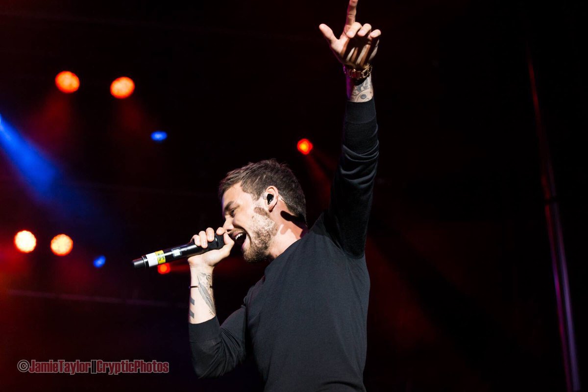 getlowziam's tweet photo. hey uhm sorry for not tweeting about Liam's performance yesterday but he didn't only snatch me bald..he completely killed me https://t.co/bLrefPCDtP