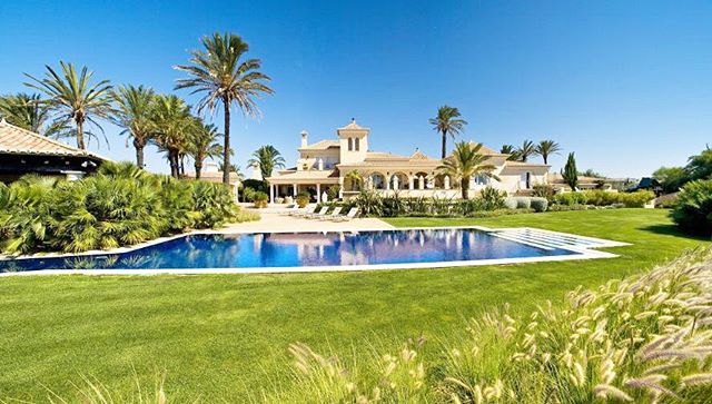 devinschmidtRE's tweet image. Reposting @meretdemeures:
Splendid property for sale in Praia da Luz #Lagos #Algarve #Portugal #realestate #luxury #realty #realtors #agents