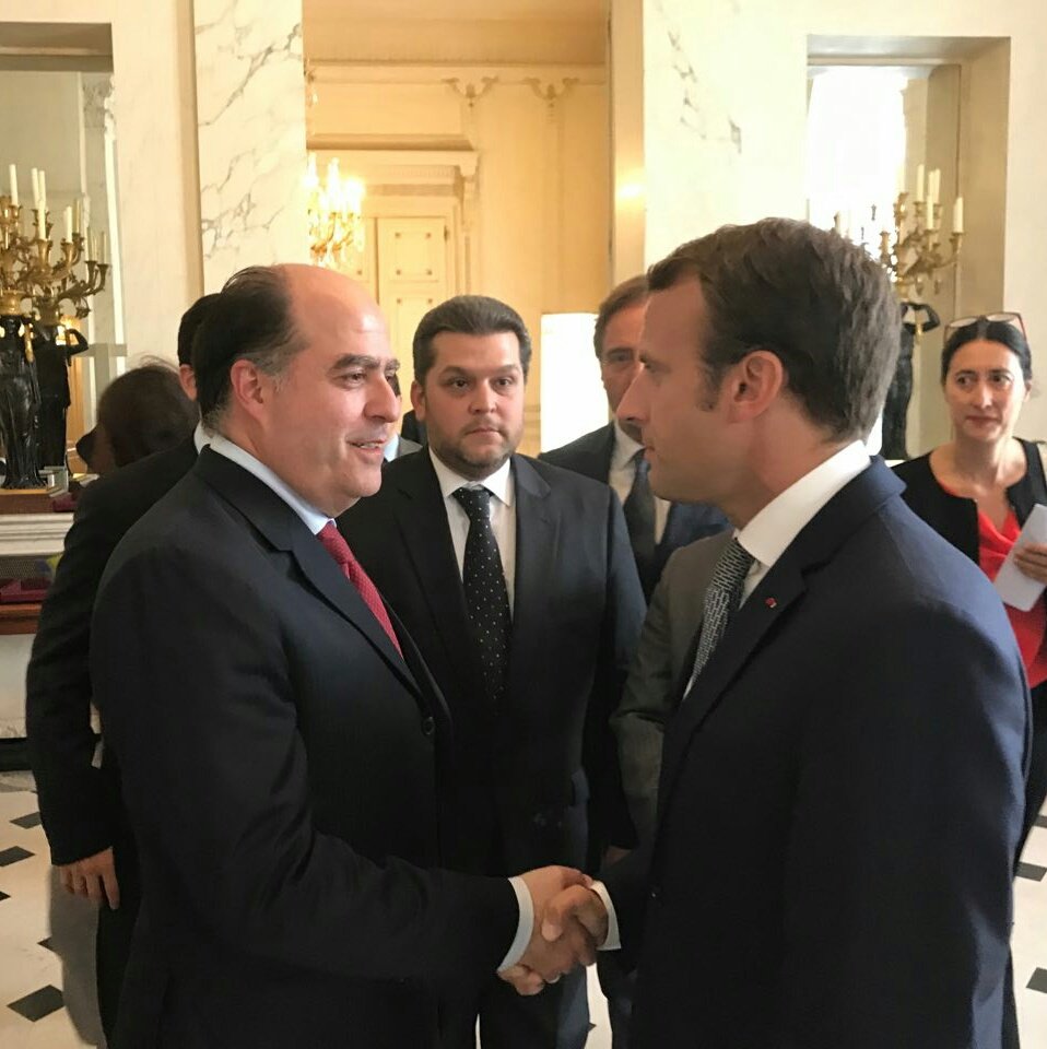 JulioBorges's tweet photo. Nos reunimos con el Presidente de Francia @EmmanuelMacron, plantee la urgencia de abrir canal humanitario para Venezuela https://t.co/REb9LWaLM5
