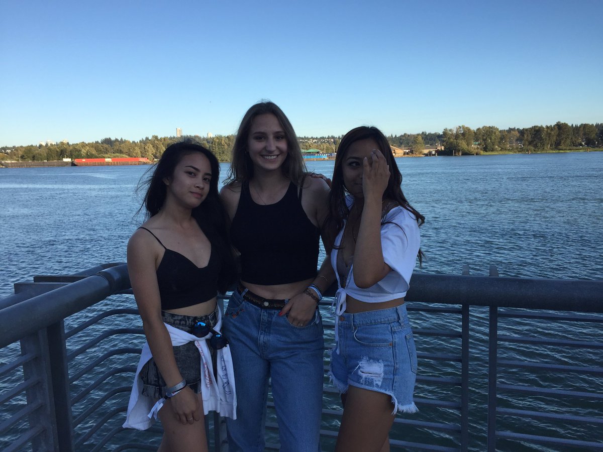 grandelicate13's tweet photo. thank u thank u @safeandsoundent #SSMF17 ❤️ @katetranada @modelslovehim https://t.co/RVoopcvroq