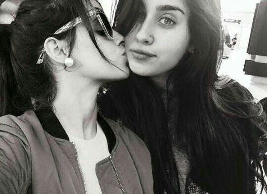 <a href="/fckehappy/">skye</a>