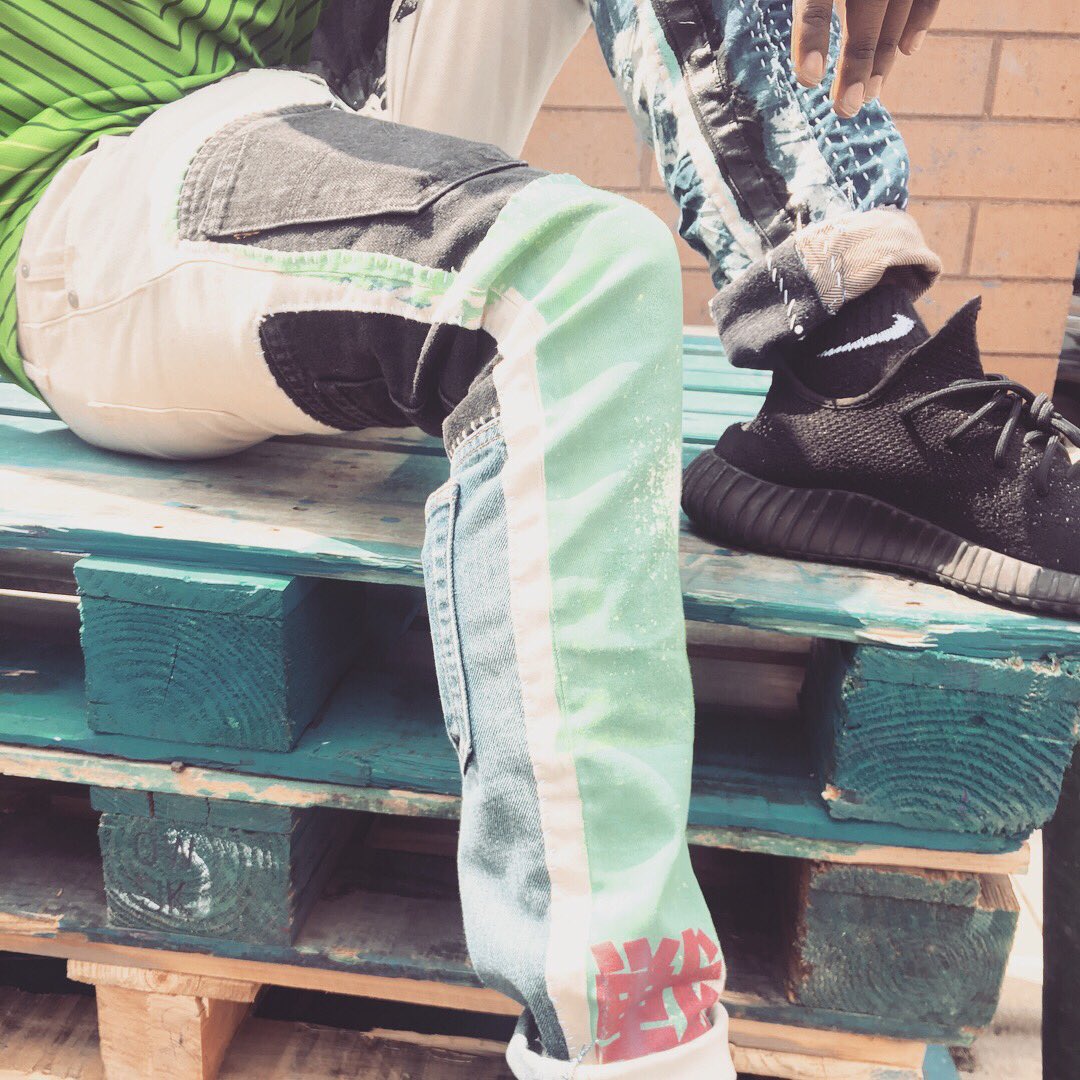 SosaSkylark's tweet photo. This week so far special thanks too @AlexSwainX for letting me preorder pair of season 3 pants. https://t.co/64bqAAGCZD