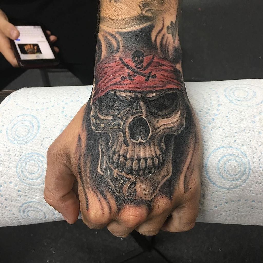 420 Tattoo Studio On Twitter Pirates Of The Caribbean Skull By