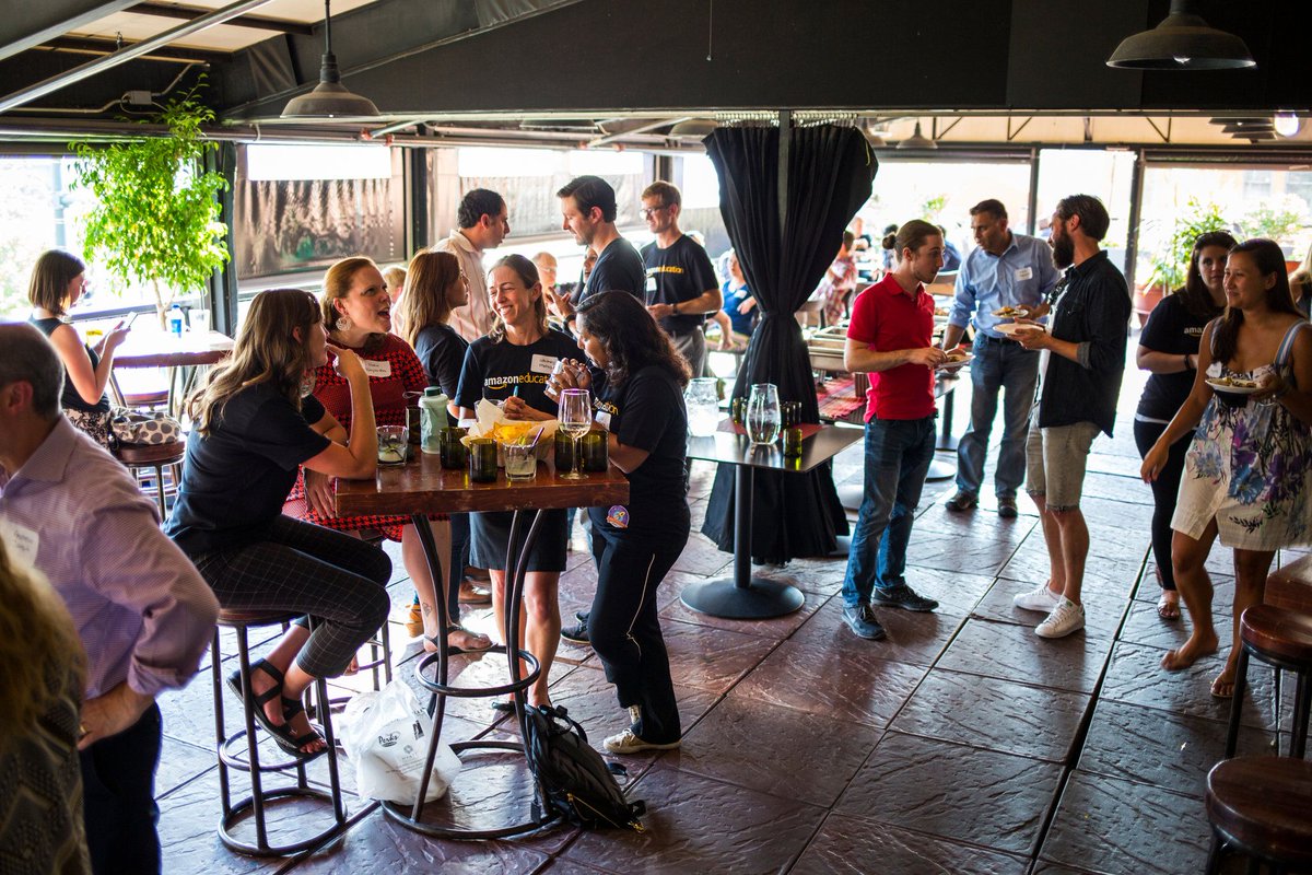 haroldlgardner's tweet image. #SiliconValley Courts Brand-Name #Teachers, Raising #EthicsIssues buff.ly/2eVdvPG #seesaw #socialmedia #personalbrand #education