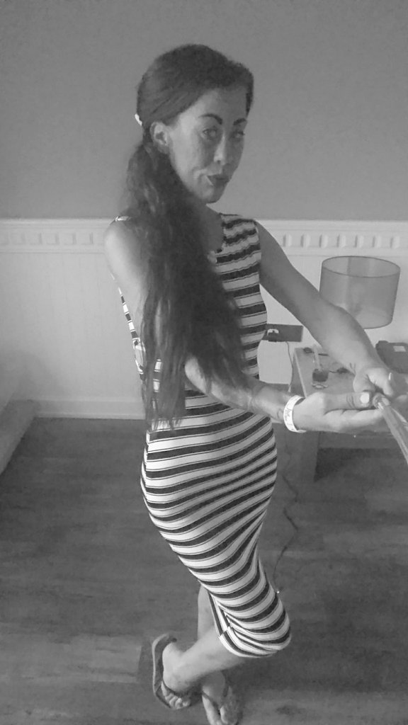 LoulaBellathfc's tweet image. Need my #mojoback #keepitblackandwhite for @AmysFoundation @amyjademermaid when you only need lyrics