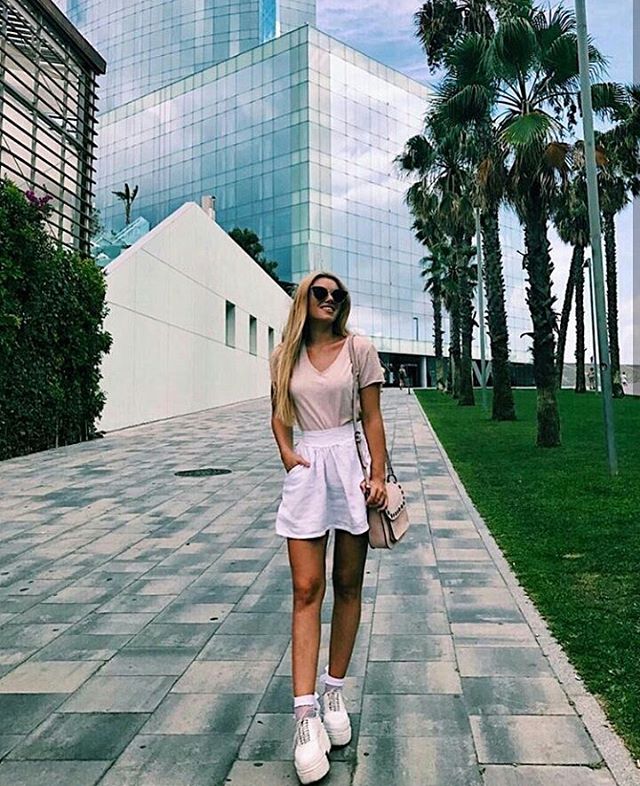 moda_florencia's tweet photo. Share your Florencia total look with us like fashion influencer @aalbaduch using #modaflorencia to be featured💖 https://t.co/hUdIC3fT4X