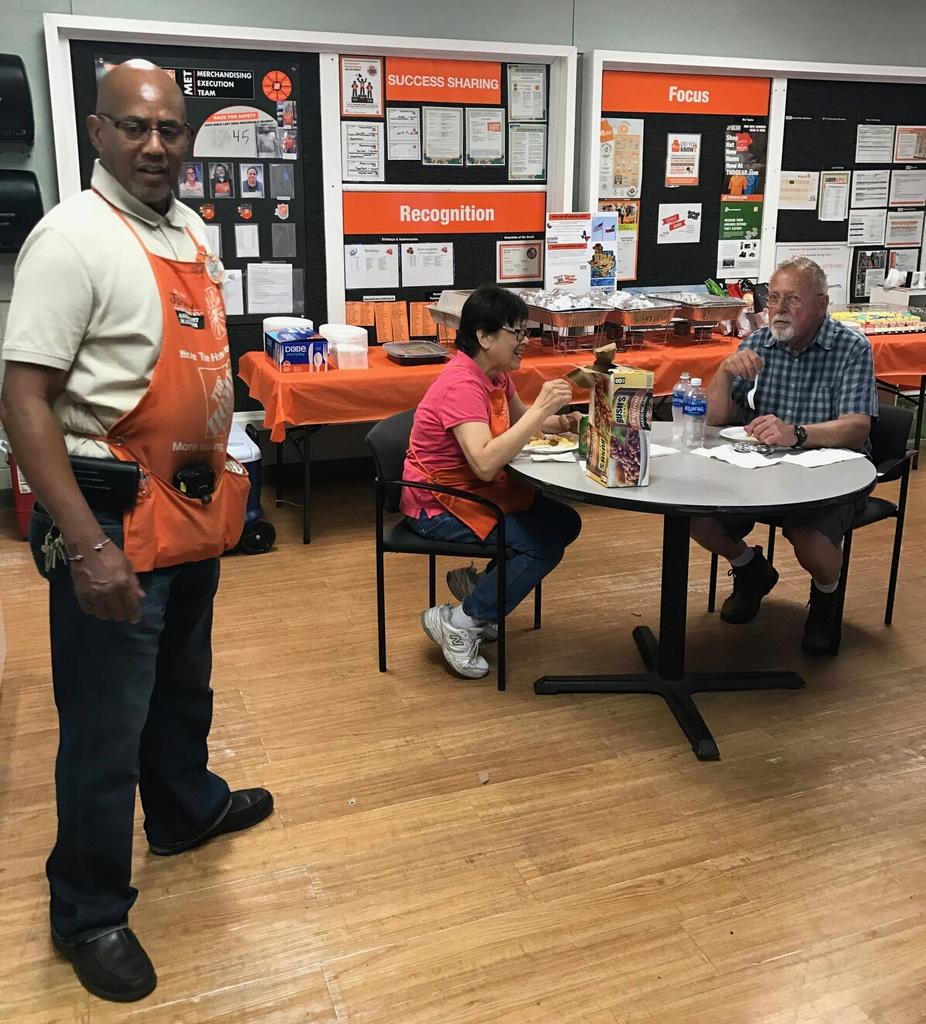 Taraglienke's tweet photo. Happy Labor Day From 4607!! #MA2017SEP4 @MAEngagement @kattyniner @VicTHD4607 https://t.co/09MCKLM992