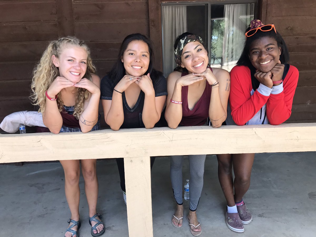 Humble_Beast's tweet photo. Survivor Weekend was amazing! ππ½ with these strong, beautiful, smart young ladies! πͺπΌπ
πΌπ₯β€οΈ #SurvivorWeekend @hopechurchtempe #southside https://t.co/yCkVslK9U9