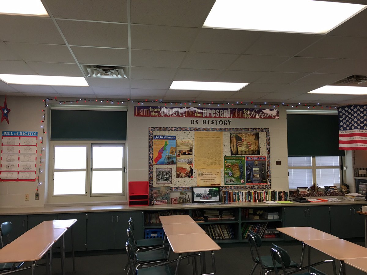 vanis_amy's tweet photo. My home away from home is ready for students! #ilovemyjob https://t.co/IT0wydHJQ6