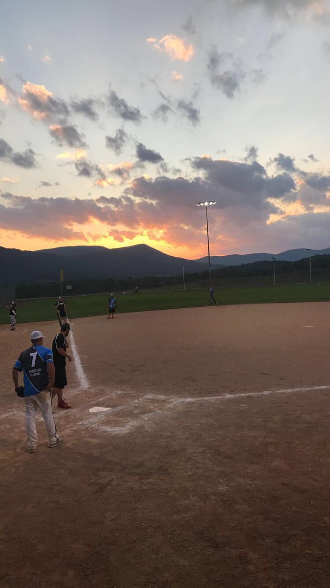 AFrutuoso25's tweet photo. The dream is over. #ByeVA Nationals was a blast. https://t.co/YgtVJ3z8tk