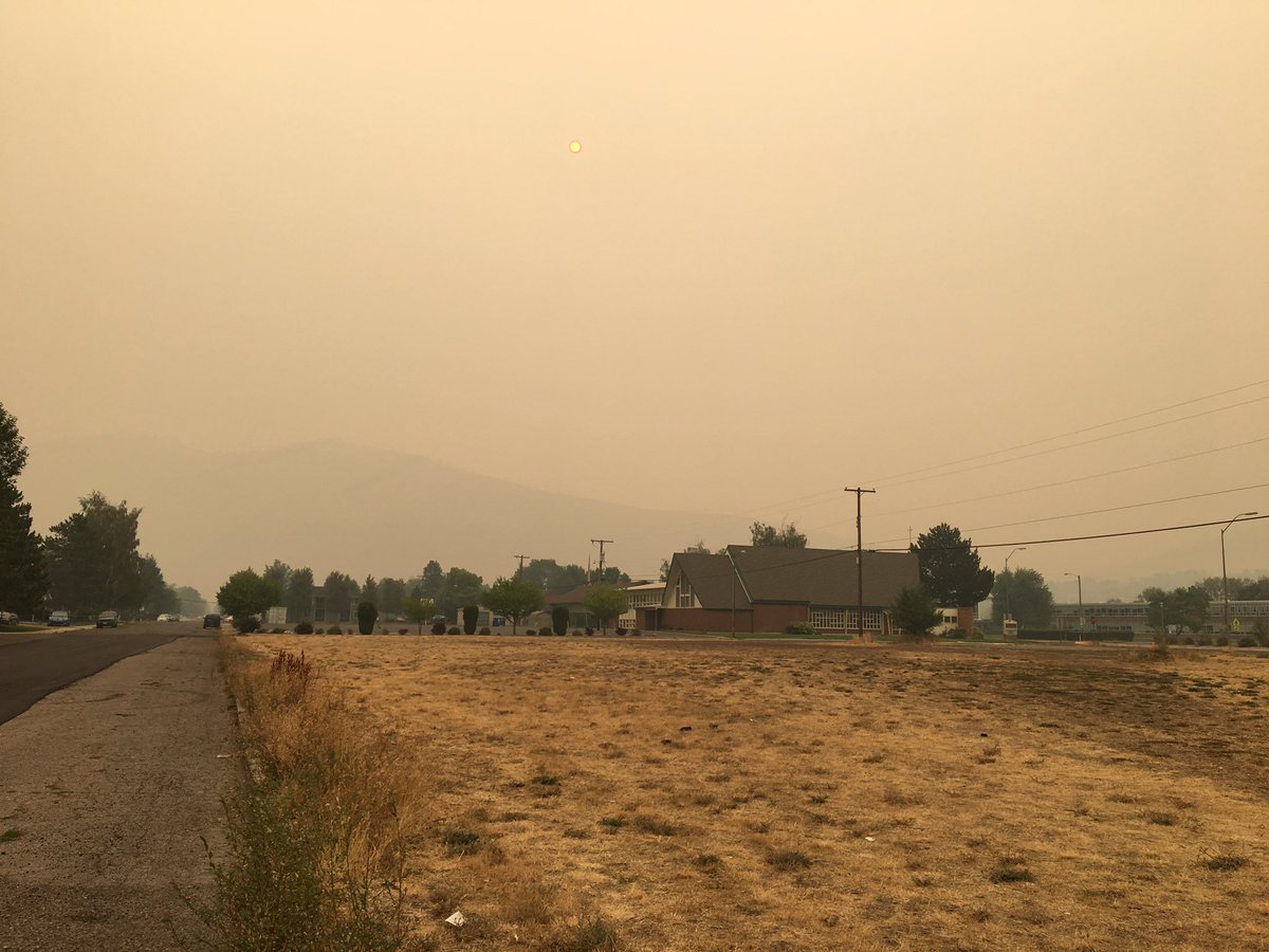 TheLastOKPlace's tweet photo. This is the real #Apocalypse. #MontanaFires 💔 https://t.co/yscAIcNE3Y