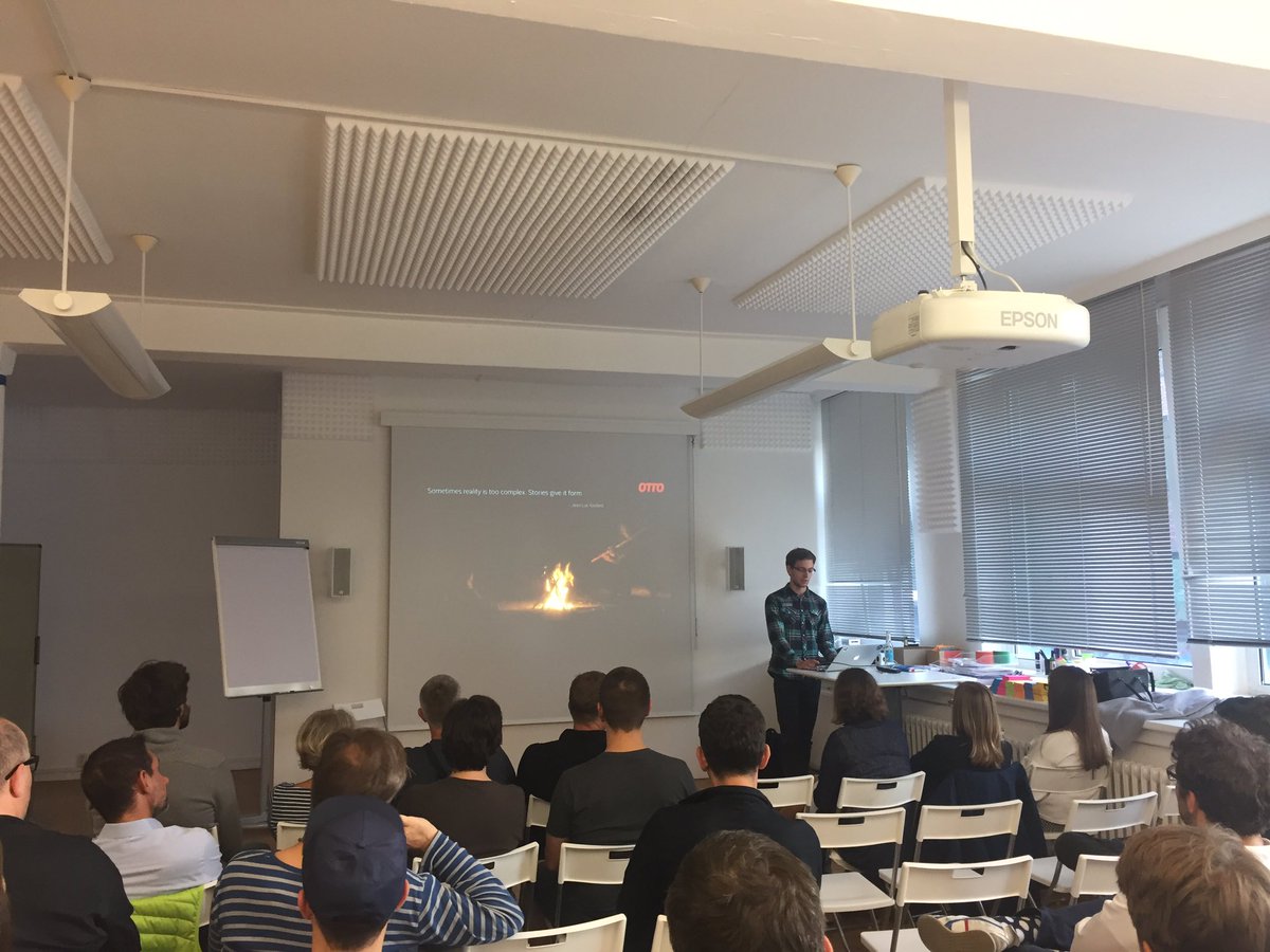 kriszoe's tweet photo. Storytelling am Feuer beim @uxhh mit @stexus. https://t.co/Pku5vQvyVH