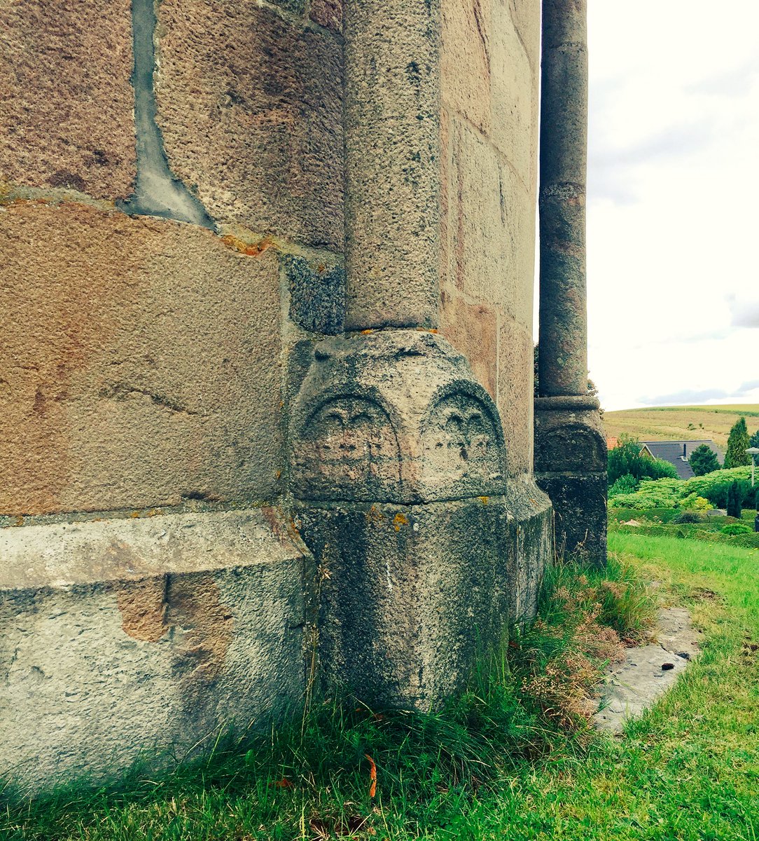 LineMBonde's tweet photo. Arcade on arcade Grønbæk #church #romanesque #architecture #tracingthecode https://t.co/wEEQykTNVB