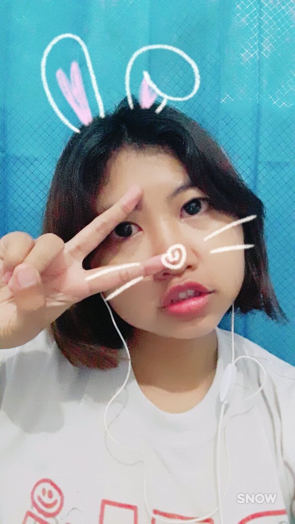 cookiesnoona's tweet photo. It's been so long since I last did #ARMYSelcaDay. So yeah. Happy Tuesday. Have a great day! ❤
#notaconcept #skipthis https://t.co/CbS24A8HQj
