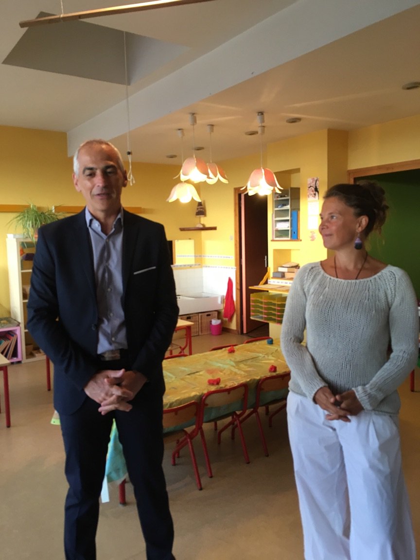 Jean_LucFUGIT's tweet photo. Rentrée des classes ce matin à St-Sorlin. Professeurs impliqués, innovations pédagogiques. Félicitations à tous 🎓 ! https://t.co/Qd9HV0KORO https://t.co/6JBaN4OWJJ