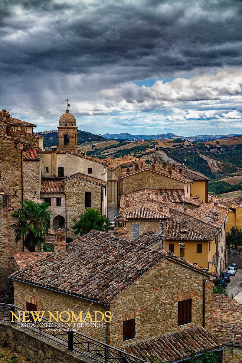 Monte San Martino, Marche via <a href="/NewNomads/">New Nomads (David and Diane)</a> #travel #Italy #beautyfromitaly