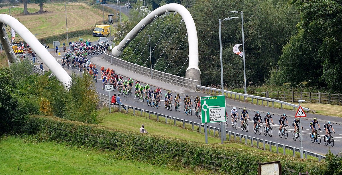 Tour of Britain 2017 crosses the River Aln at Lesbury #OVOToB