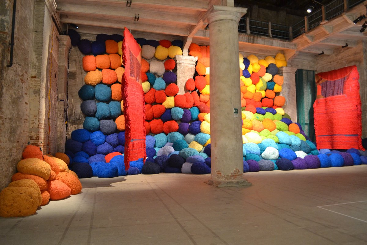 womensart1's tweet photo. Pioneering fiber artist Shiela Hicks creates both large and small scale installations using materials such as wool #womensart https://t.co/Cysr45rJRZ