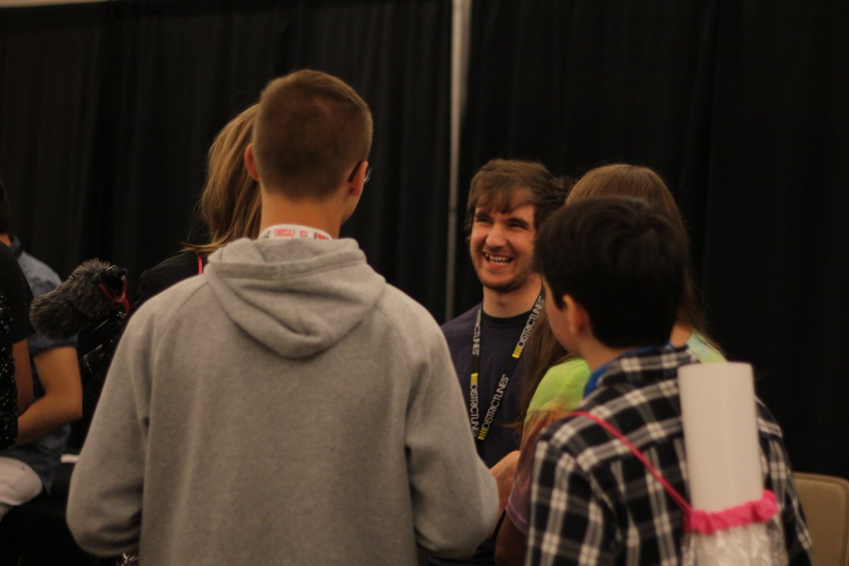 Fur24's tweet photo. My meetup @PlaylistLive was such an amazing experience! I was overwhelmed by how kind everyone was! Love you all ❤😁 https://t.co/EgIiTa0lTU