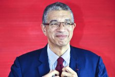 Stelix2's tweet photo. @zinsouofficiel n'a plus rien de l'Afrique. Désincarné &amp; sous influence de la @banquedefrance. @jeune_afrique #Benin @AFRICA24TV @africanews https://t.co/XaUodOSetG